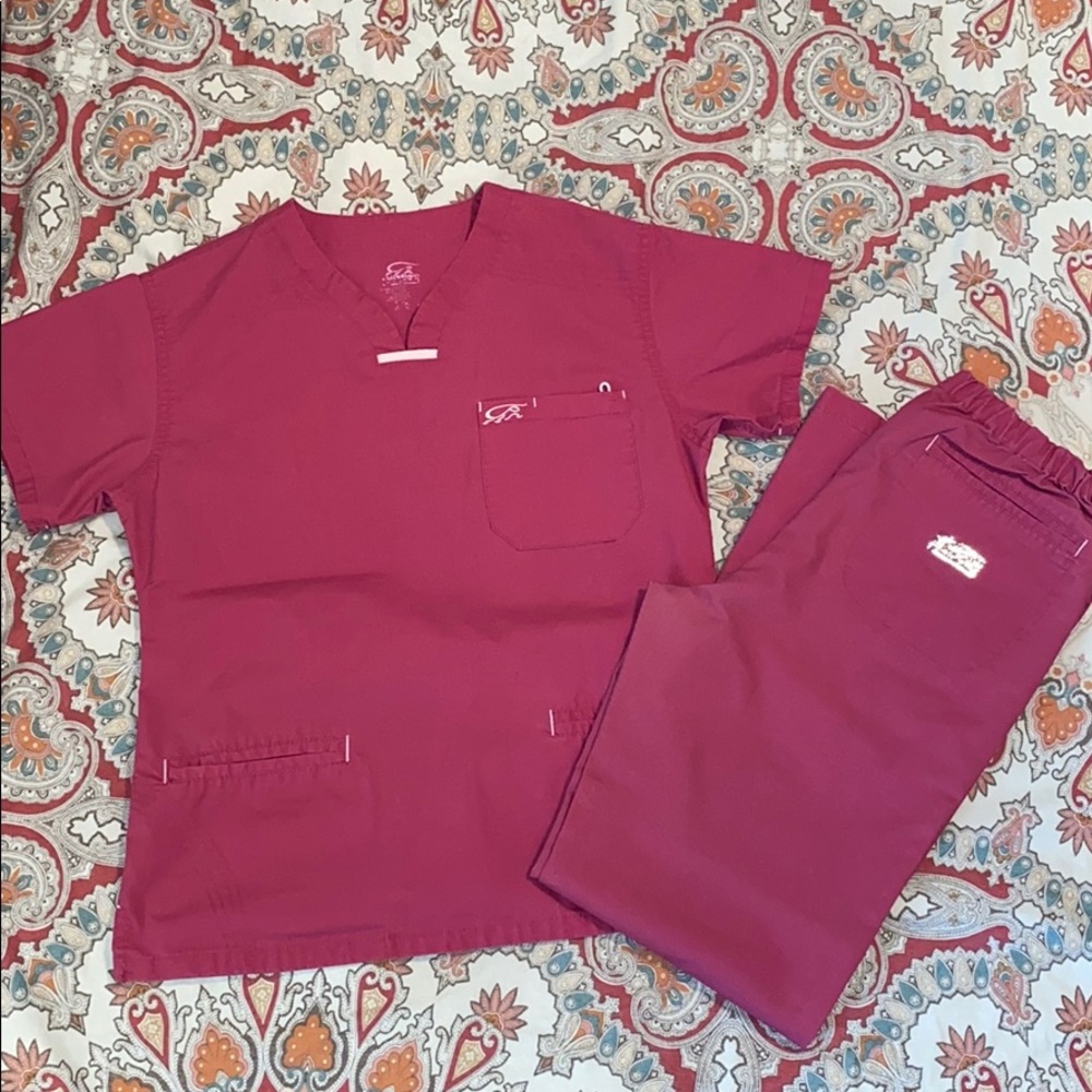IguanaMed scrubs